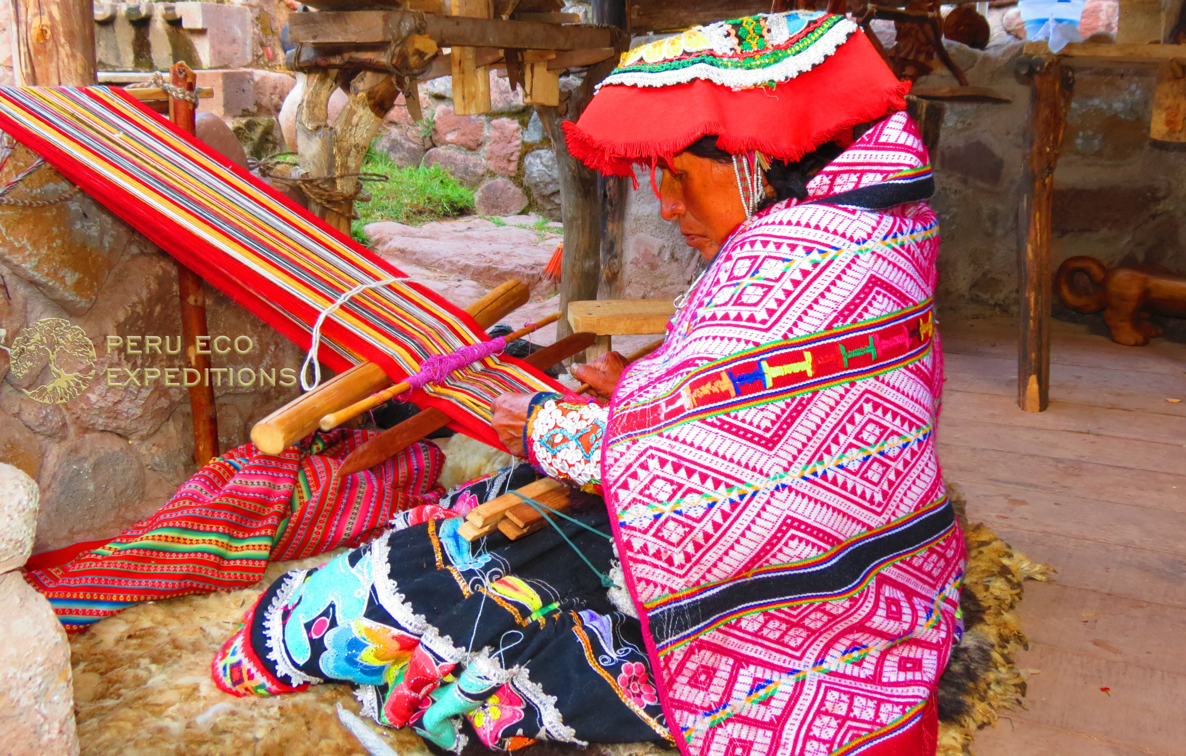 Awana Kancha Weaving – Peru Eco Expeditions